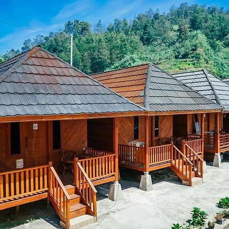 Golden Orchid Villa Diyeng Bagian luar foto