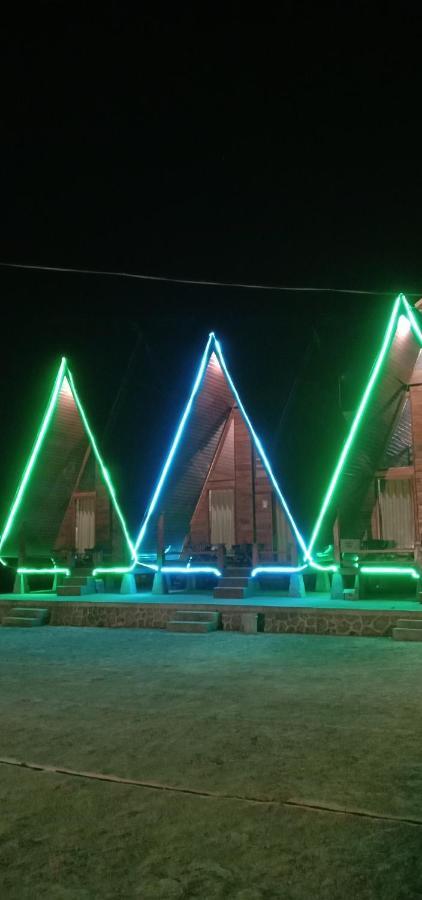 Golden Orchid Villa Diyeng Bagian luar foto