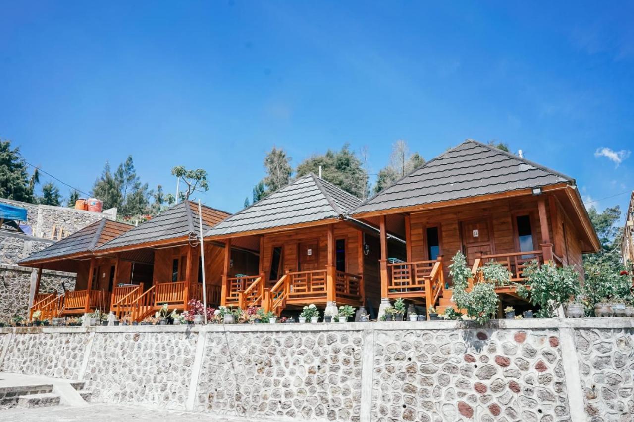Golden Orchid Villa Diyeng Bagian luar foto